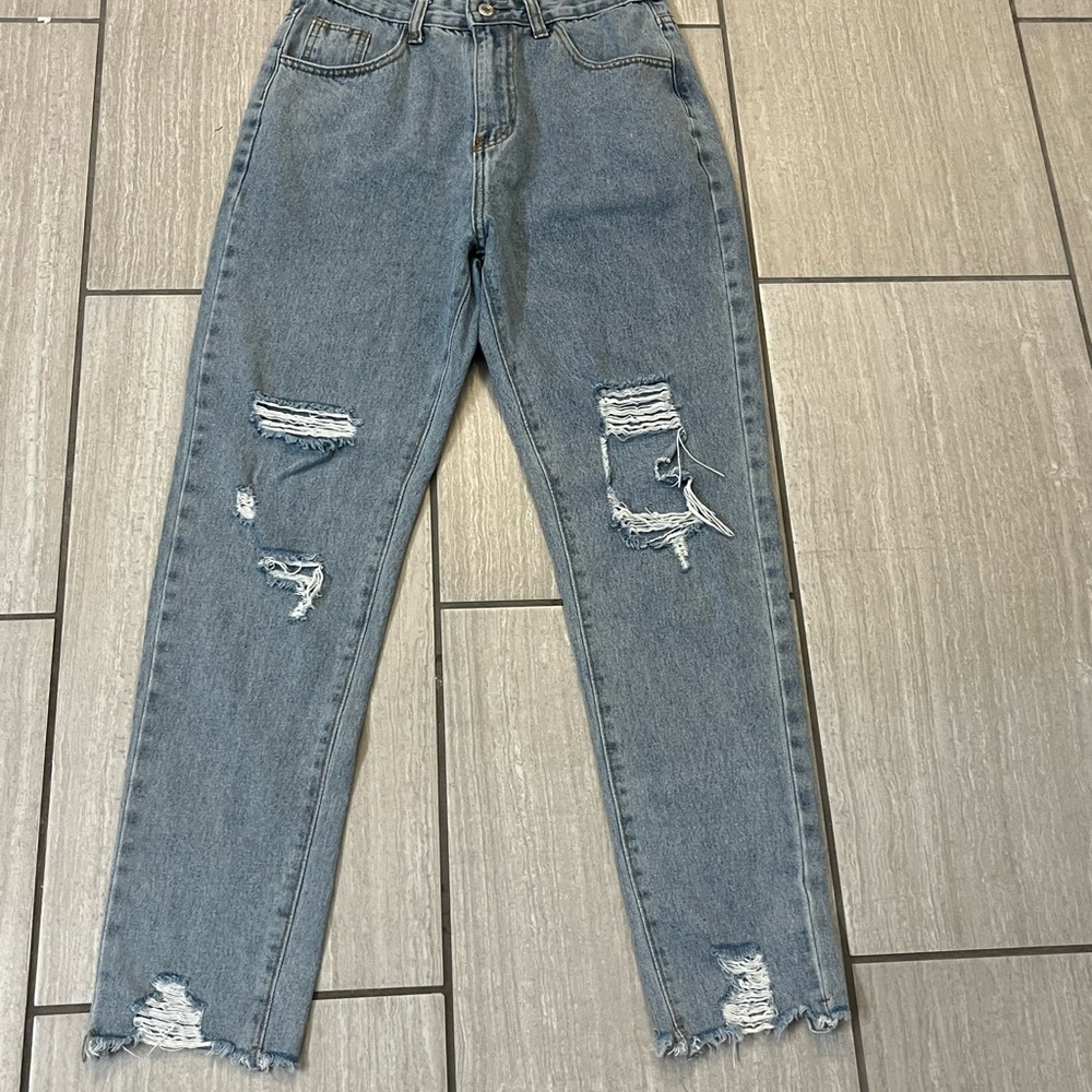 SHEIN Light Blue Distressed High-Rise Straight Jeans medium - Picture 2 of 9